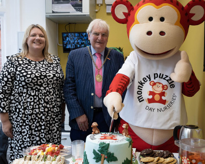 Mayor-of-Guildford-Dennis-Booth-and-nursery-manager
